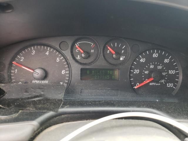 2004 Ford Taurus SE