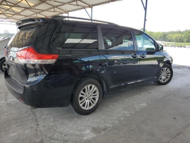 2014 Toyota Sienna XLE