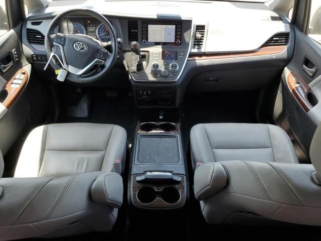 2019 Toyota Sienna XLE