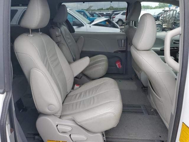 2014 Toyota Sienna XLE