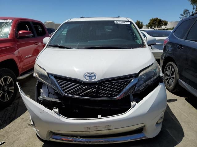 2017 Toyota Sienna SE