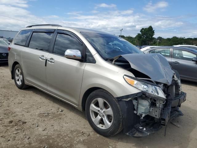 2015 Toyota Sienna LE