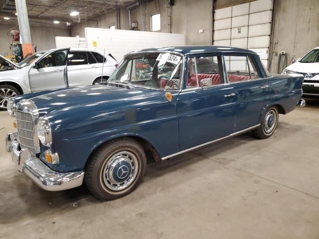 1965 Mercedes-Benz 190 DT