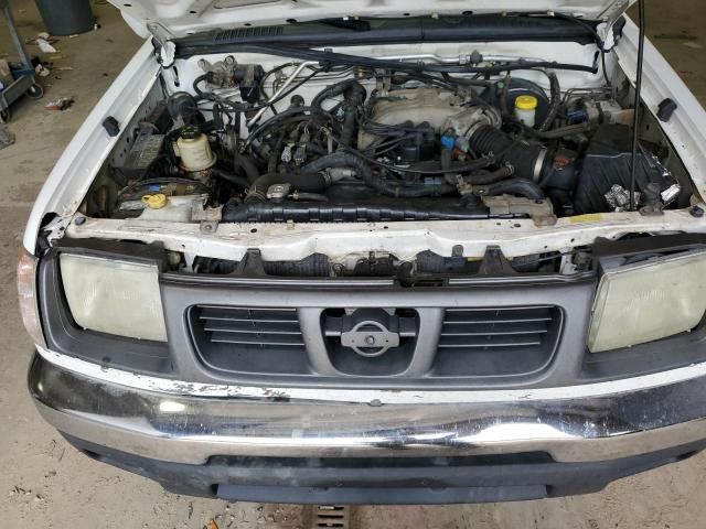 2000 Nissan Frontier Crew Cab XE