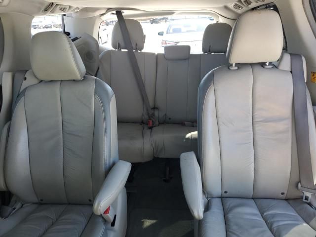 2011 Toyota Sienna XLE