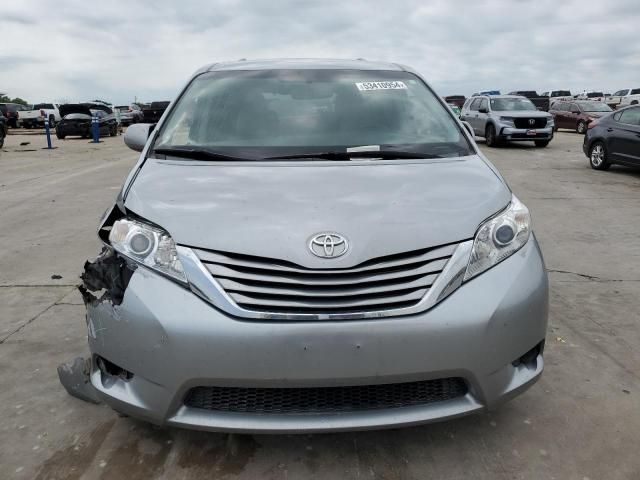 2015 Toyota Sienna LE