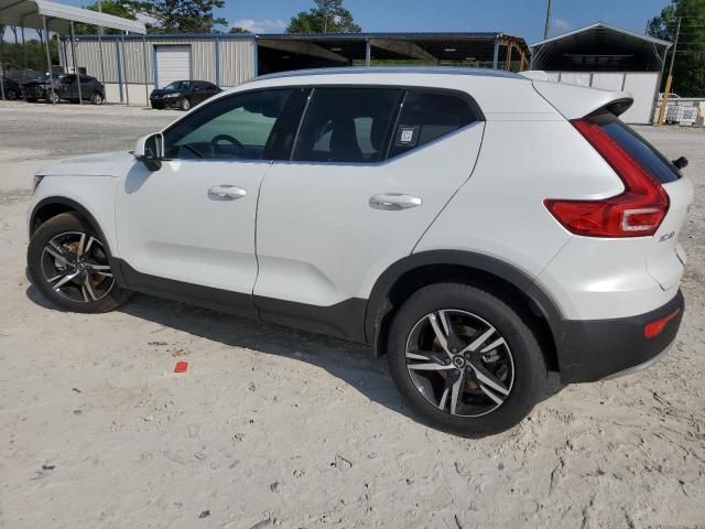 2024 Volvo XC40 Core