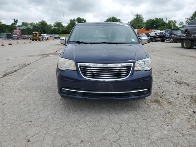 2013 Chrysler Town & Country Touring L