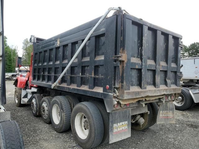 2003 Kenworth Construction T800