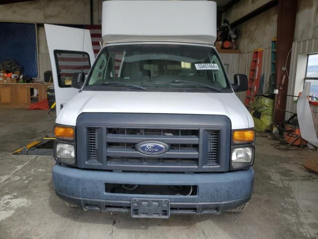 2013 Ford Econoline E350 Super Duty Van