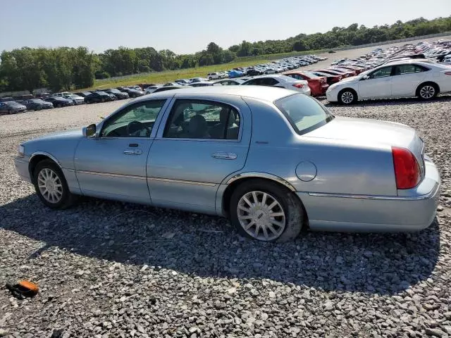 2006 Lincoln Town Car Signature