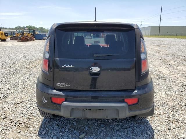 2010 KIA Soul +