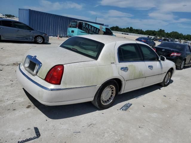 2001 Lincoln Town Car Executive