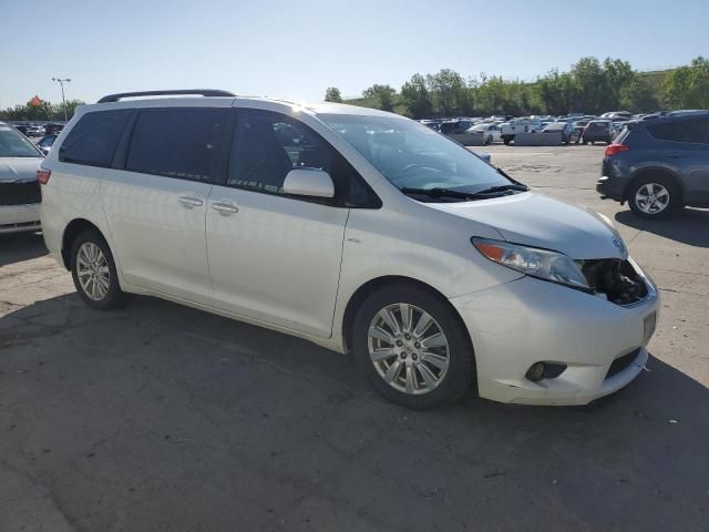 2017 Toyota Sienna XLE