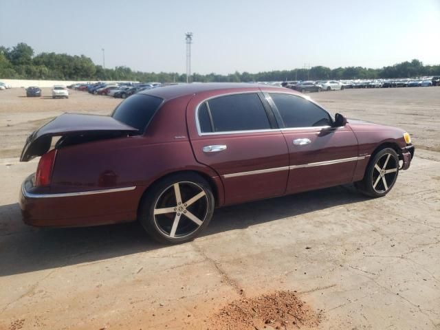 2002 Lincoln Town Car Executive