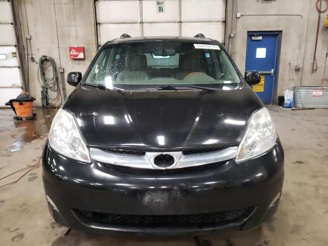 2009 Toyota Sienna XLE