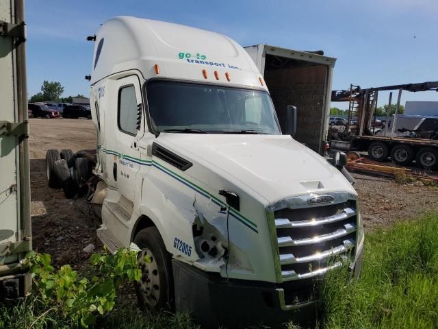 2020 Freightliner Cascadia 126