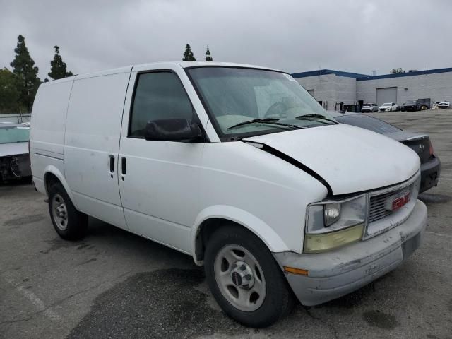 2004 GMC Safari XT