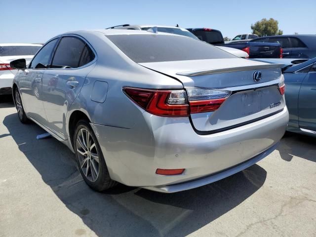 2016 Lexus ES 300H