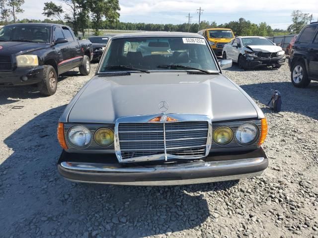 1982 Mercedes-Benz 240 D