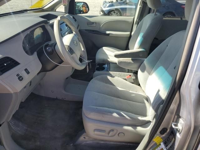 2011 Toyota Sienna LE