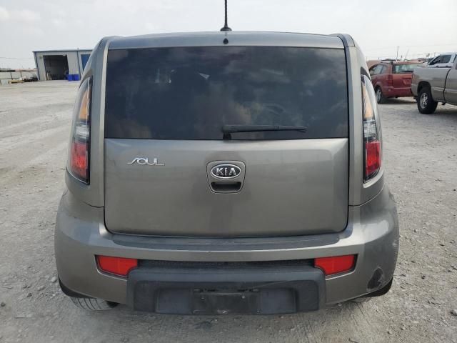 2011 KIA Soul +