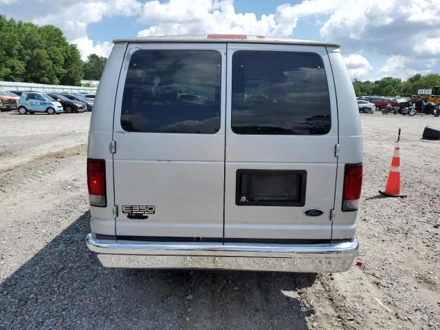 2005 Ford Econoline E350 Super Duty Wagon