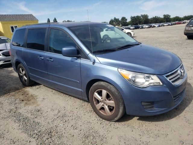 2011 Volkswagen Routan SE