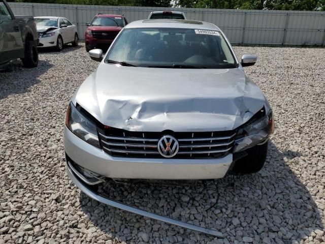 2013 Volkswagen Passat SEL