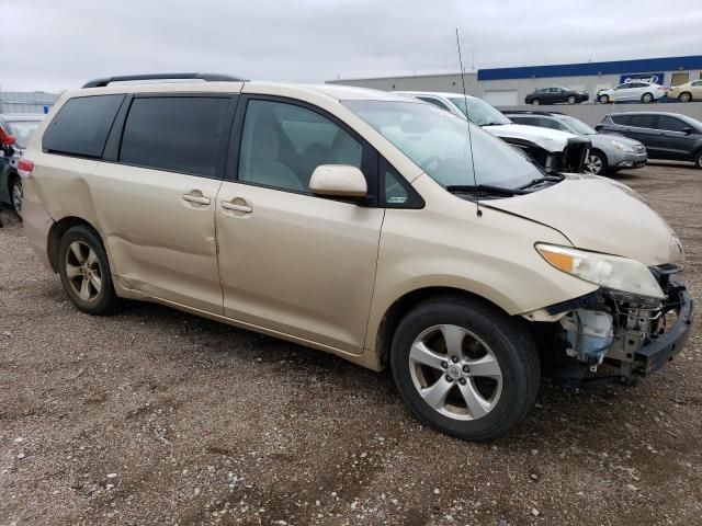 2011 Toyota Sienna LE