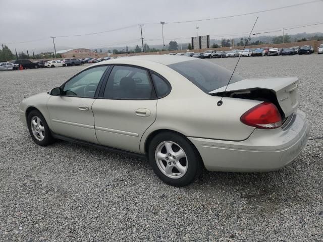 2004 Ford Taurus SE