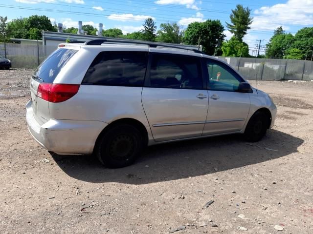 2004 Toyota Sienna CE