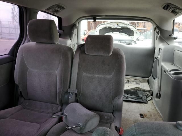 2006 Toyota Sienna CE