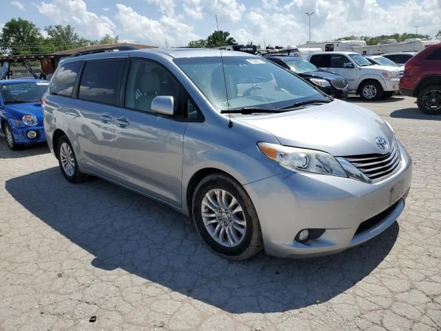 2012 Toyota Sienna XLE