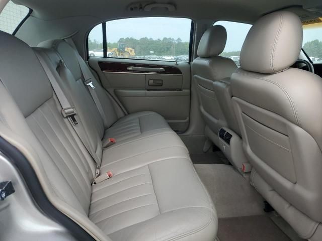 2003 Lincoln Town Car Executive