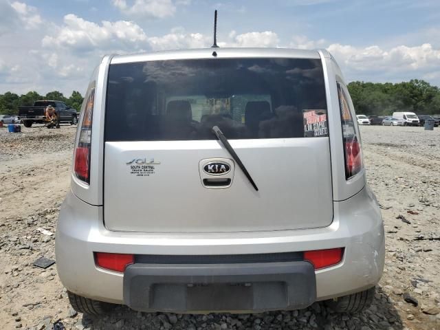 2010 KIA Soul +