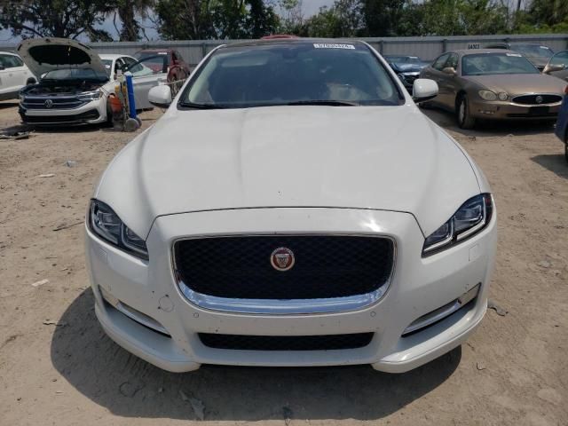 2016 Jaguar XJ