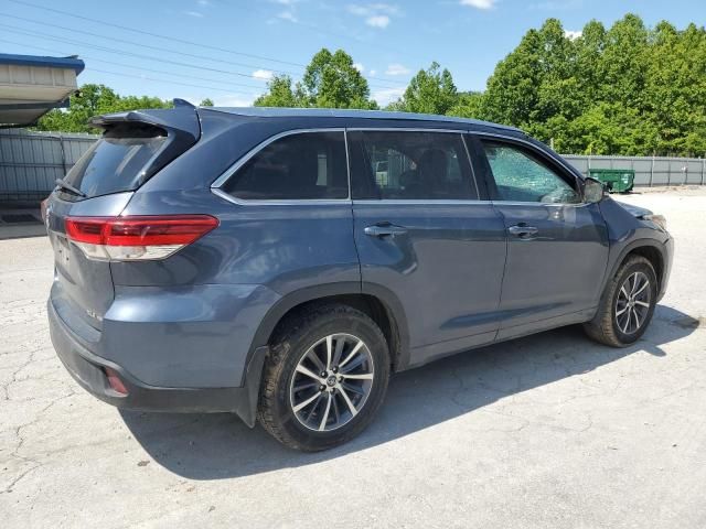 2018 Toyota Highlander SE