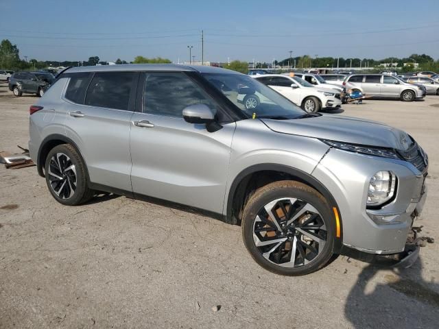 2023 Mitsubishi Outlander SE