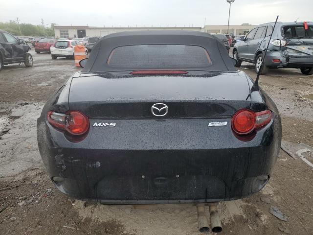 2016 Mazda MX-5 Miata Sport