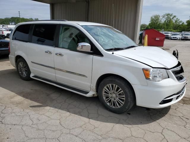 2014 Chrysler Town & Country Touring L