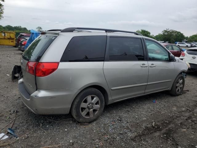 2009 Toyota Sienna CE