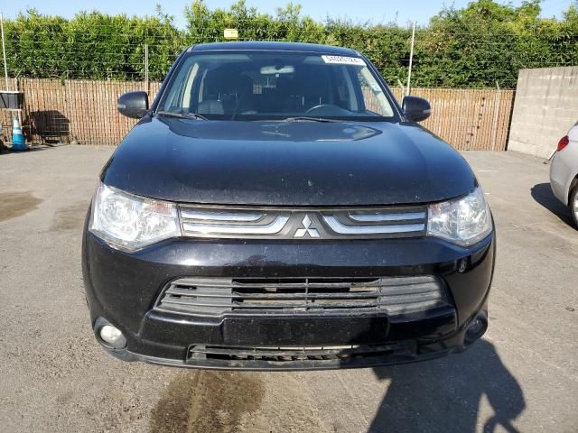 2014 Mitsubishi Outlander SE