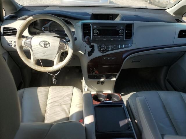 2011 Toyota Sienna XLE