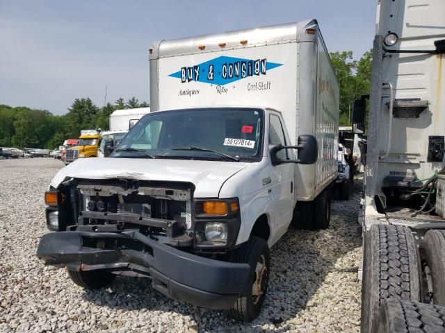 2016 Ford Econoline E350 Super Duty Cutaway Van