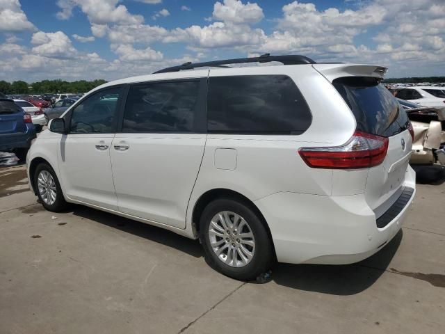 2015 Toyota Sienna XLE