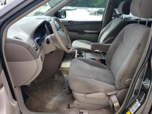 2005 Toyota Sienna CE