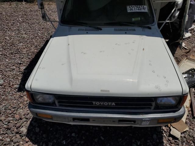 1987 Toyota Pickup Cab Chassis RN75 DLX