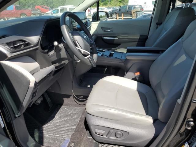 2021 Toyota Sienna XLE