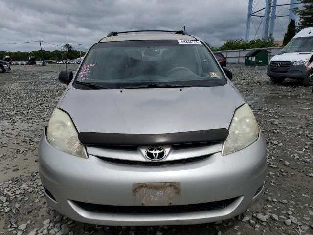 2006 Toyota Sienna LE